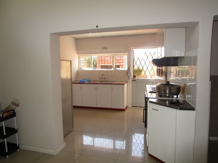 To Let 6 Bedroom Property for Rent in Crawford Western Cape